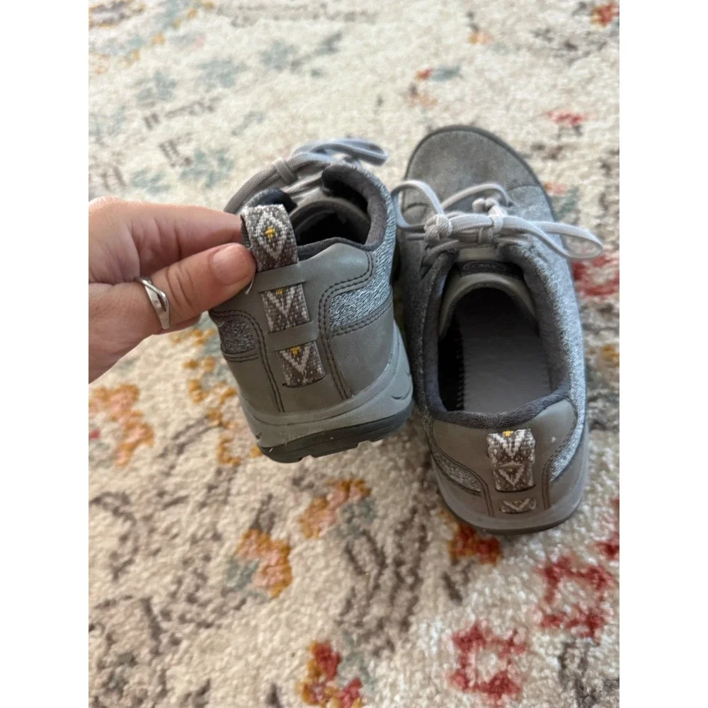 Chaco Sierra Waterproof Sneakers Womens 8 Grey‎ Hiking Walking Shoes Outdoors